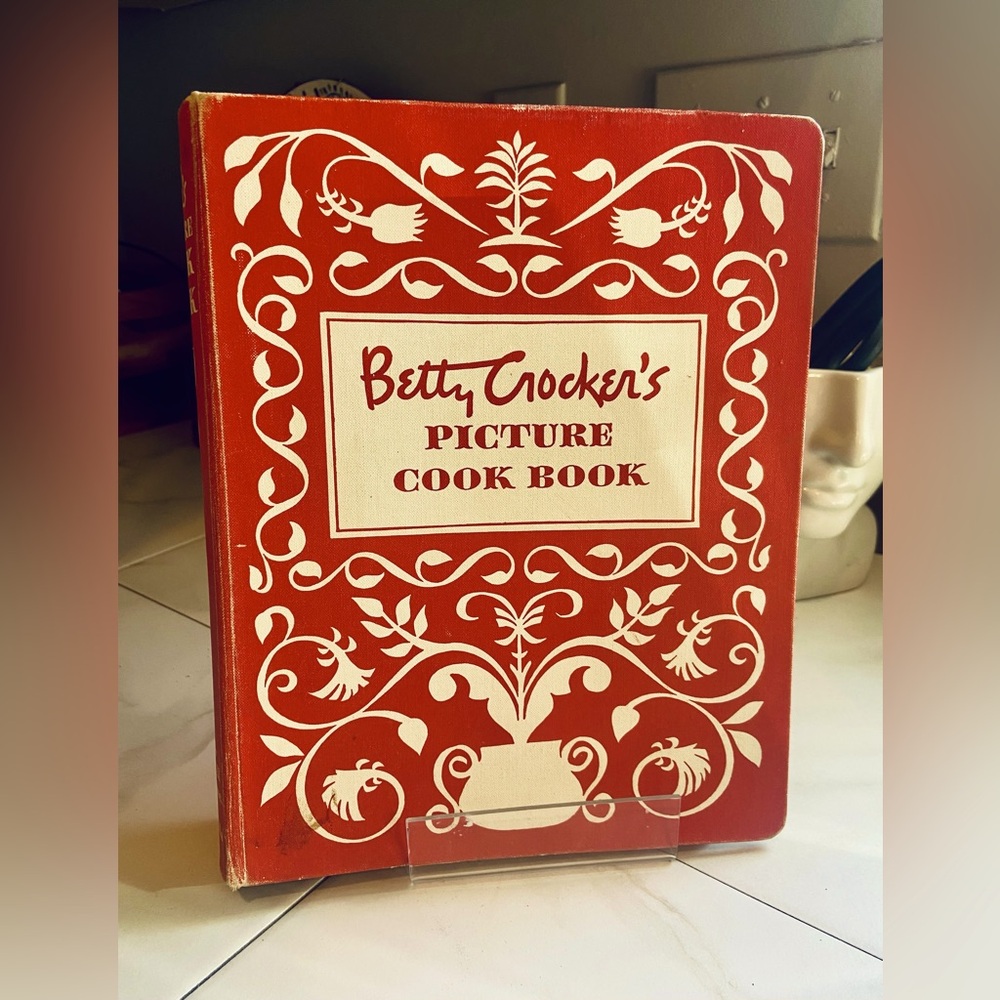 Vintage Betty Crocker's Picture Cook Book